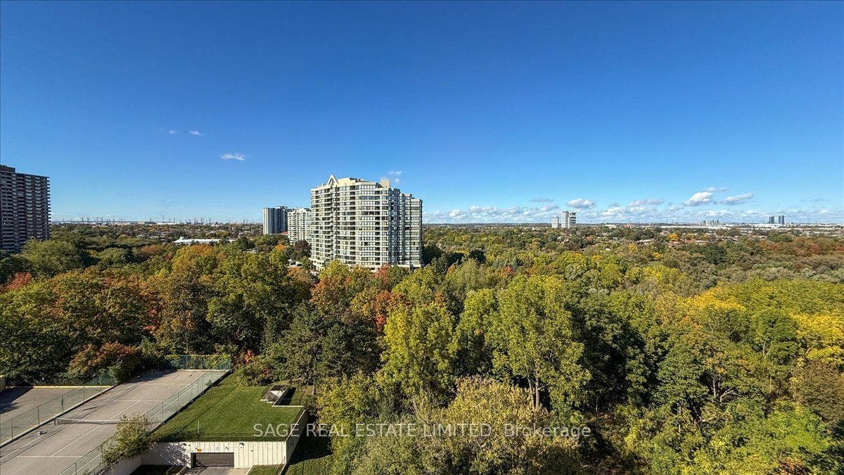 40 Panorama Court, Toronto W, Toronto ON M9V 4M1 40 Panorama Court, Toronto W, Toronto ON M9V 4M1