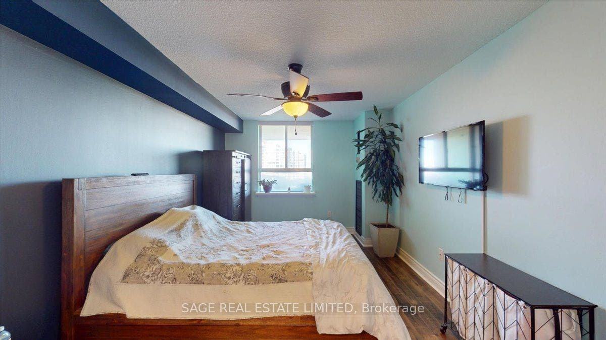 40 Panorama Court, Toronto W, Toronto ON M9V 4M1 40 Panorama Court, Toronto W, Toronto ON M9V 4M1