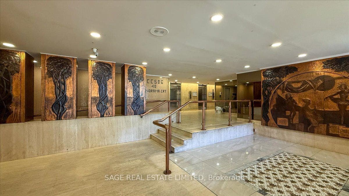 40 Panorama Court, Toronto W, Toronto ON M9V 4M1 40 Panorama Court, Toronto W, Toronto ON M9V 4M1