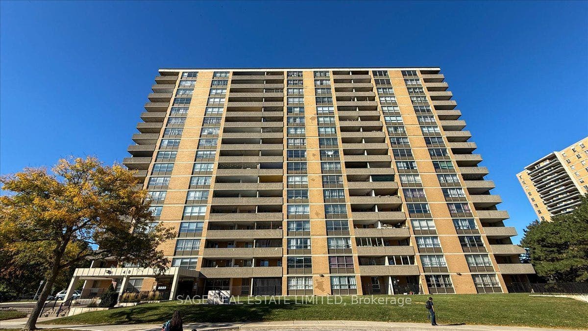 40 Panorama Court, Toronto W, Toronto ON M9V 4M1 40 Panorama Court, Toronto W, Toronto ON M9V 4M1