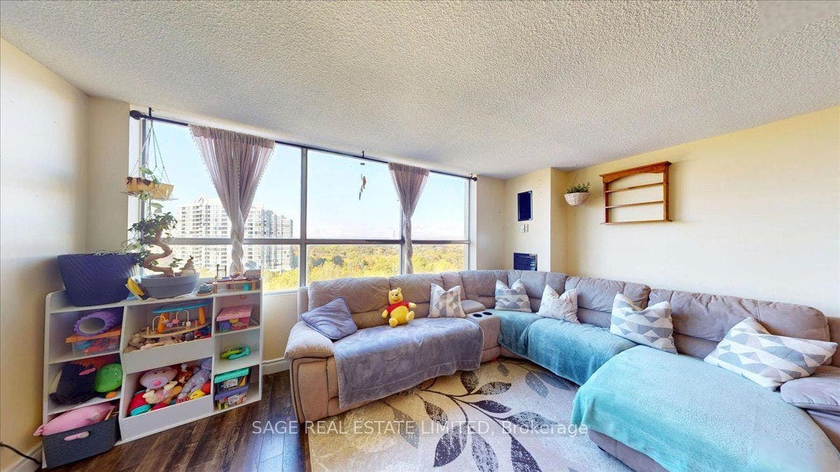 40 Panorama Court, Toronto W, Toronto ON M9V 4M1 40 Panorama Court, Toronto W, Toronto ON M9V 4M1