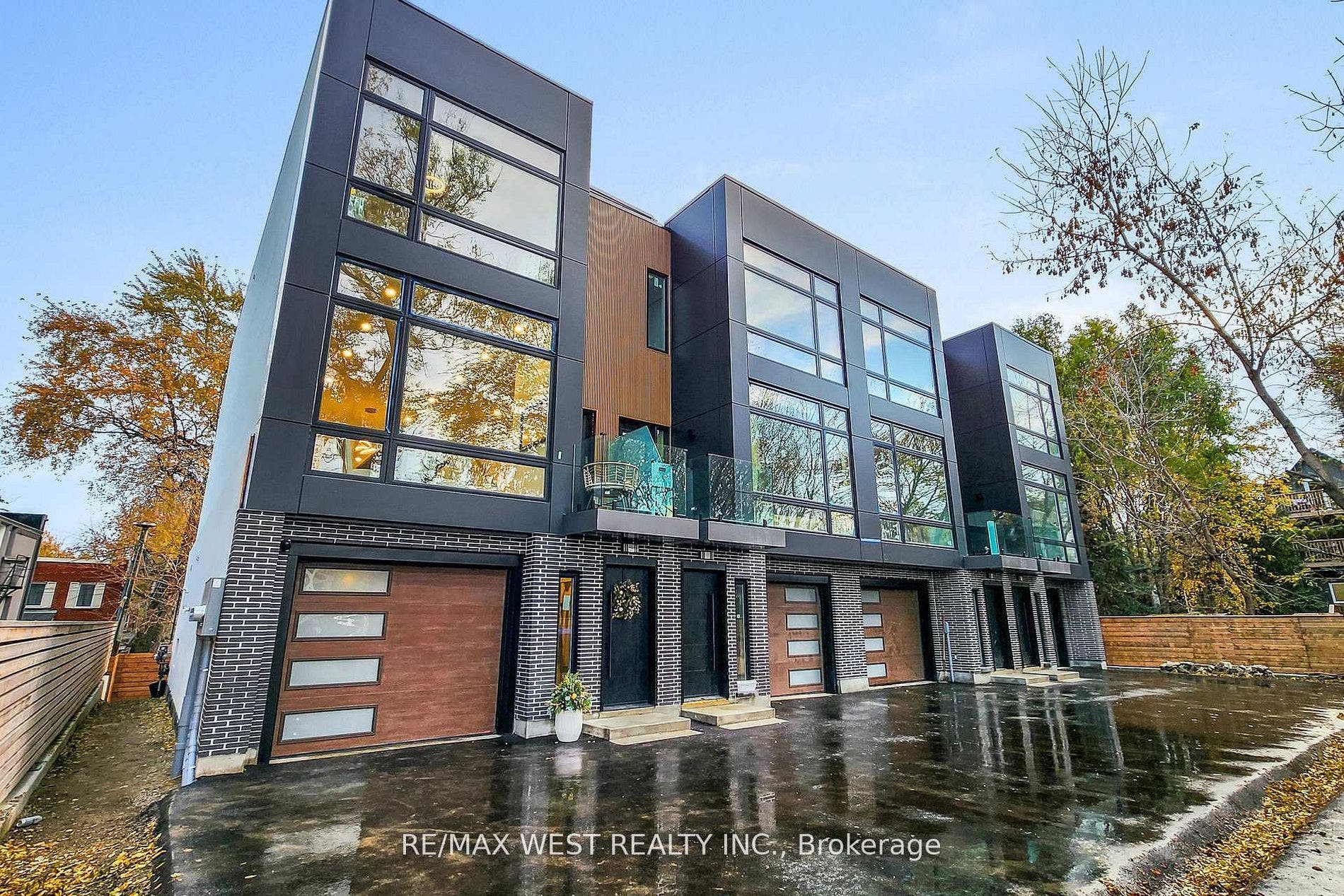2639R Dundas Street W, #3, Toronto W, Toronto ON M6P 1X9 2639R Dundas Street W, #3, Toronto W, Toronto ON M6P 1X9