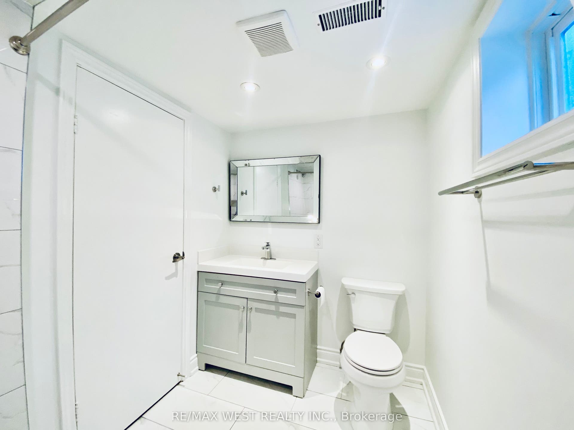 30 Flamborough Drive, #BSMT, Toronto W, Toronto ON M6M 2R4 30 Flamborough Drive, #BSMT, Toronto W, Toronto ON M6M 2R4