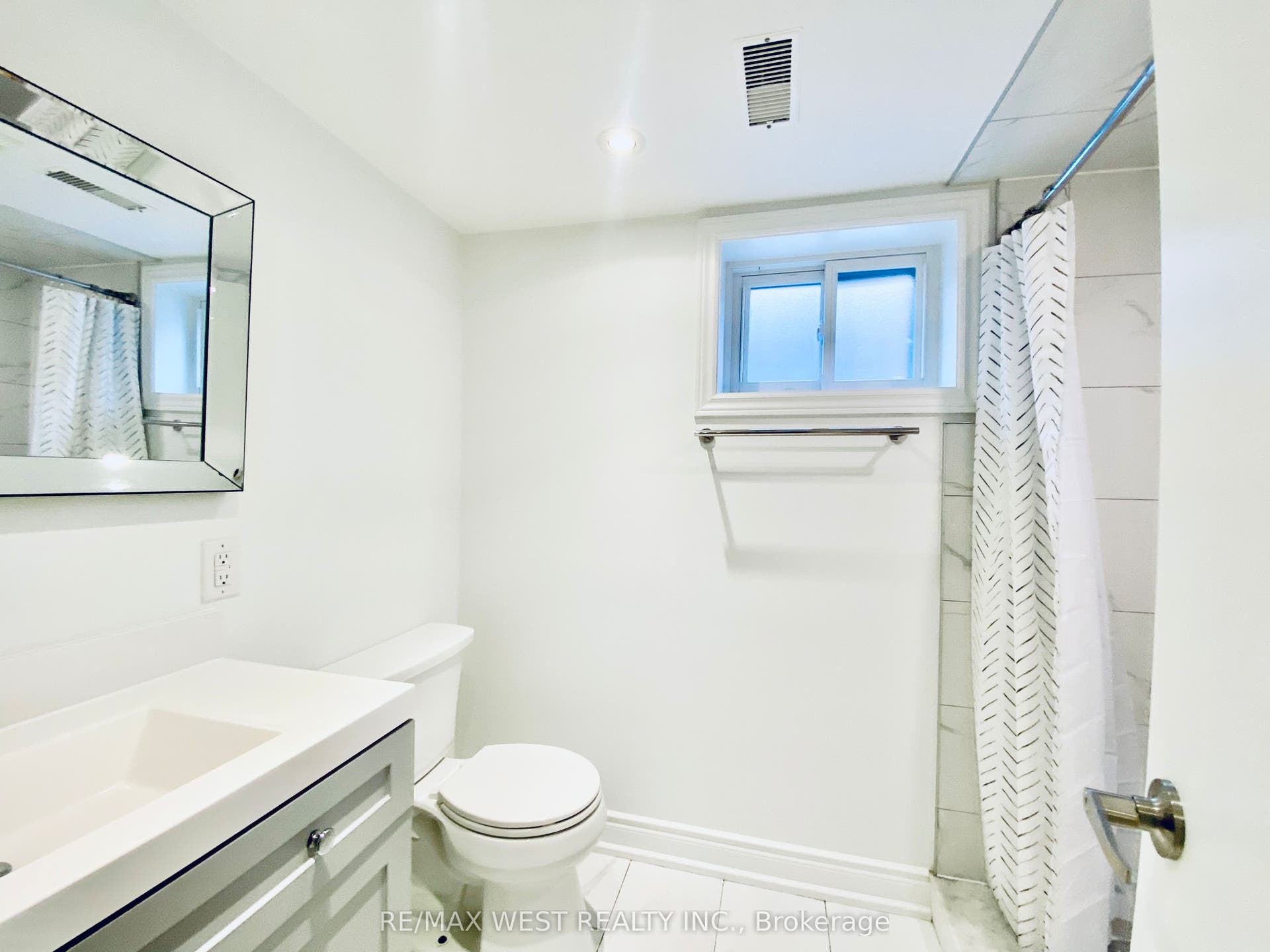 30 Flamborough Drive, #BSMT, Toronto W, Toronto ON M6M 2R4 30 Flamborough Drive, #BSMT, Toronto W, Toronto ON M6M 2R4