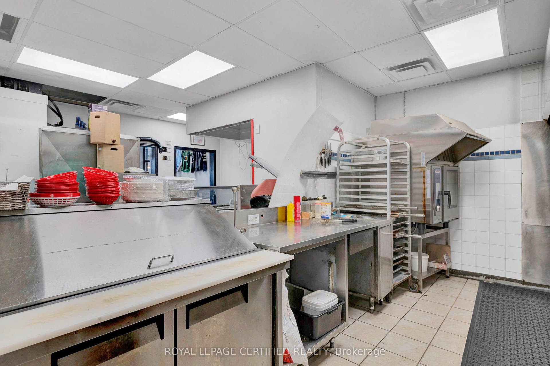 5025 Steeles Avenue W, Toronto W, Toronto ON M9L 2X1 5025 Steeles Avenue W, Toronto W, Toronto ON M9L 2X1