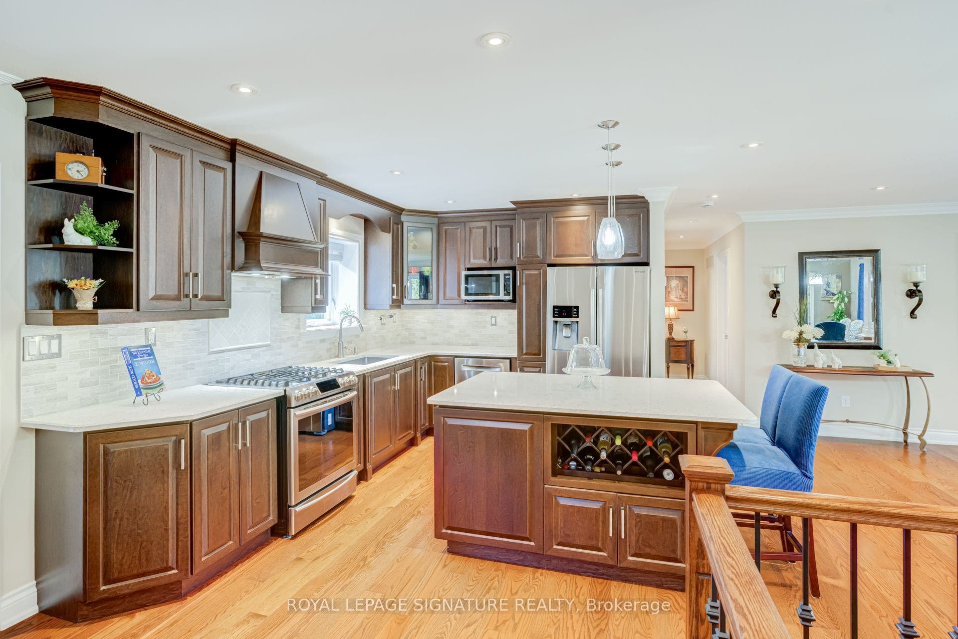2544 Sharon Crescent, Mississauga, Peel ON L5C 1Y8
