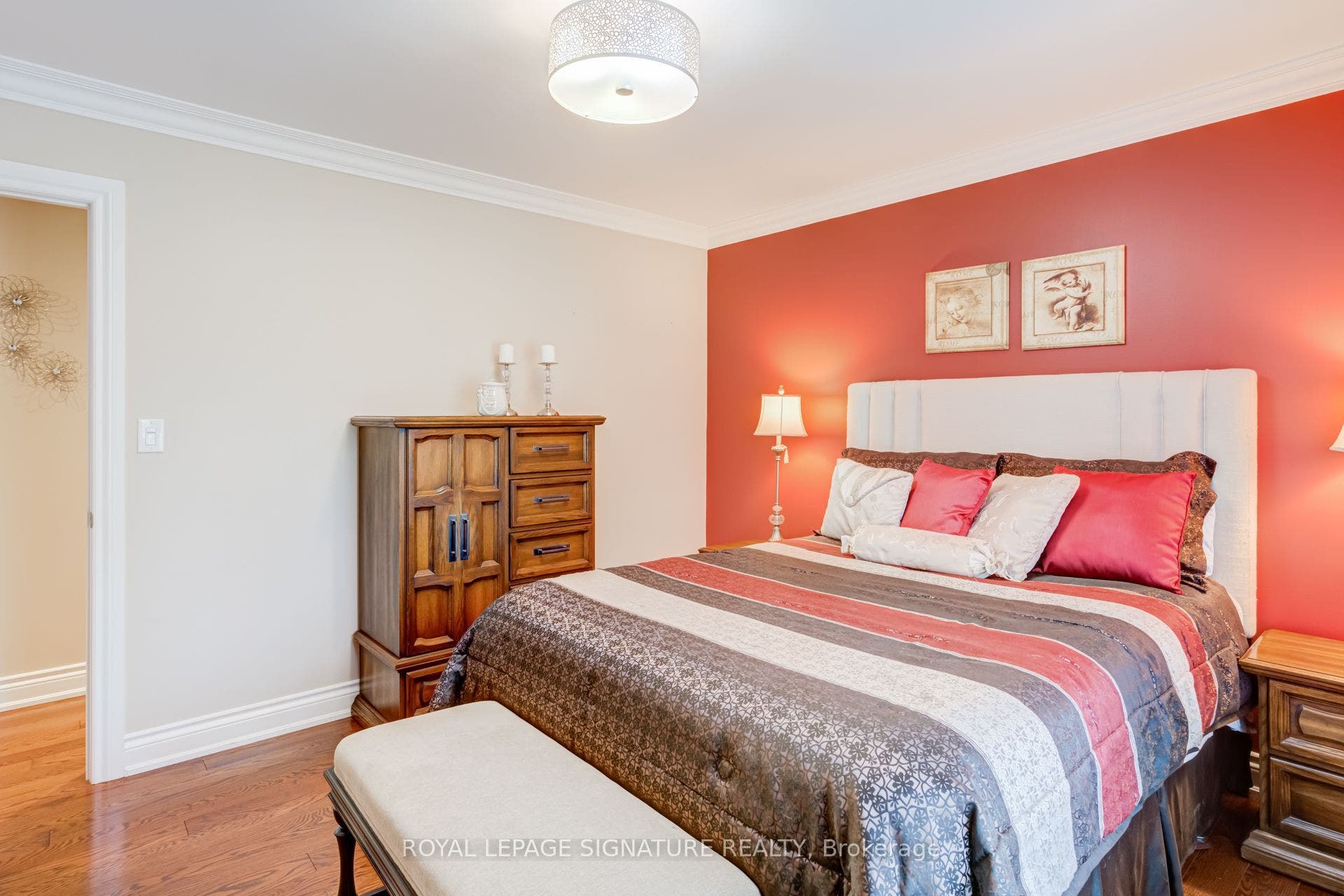 2544 Sharon Crescent, Mississauga, Peel ON L5C 1Y8