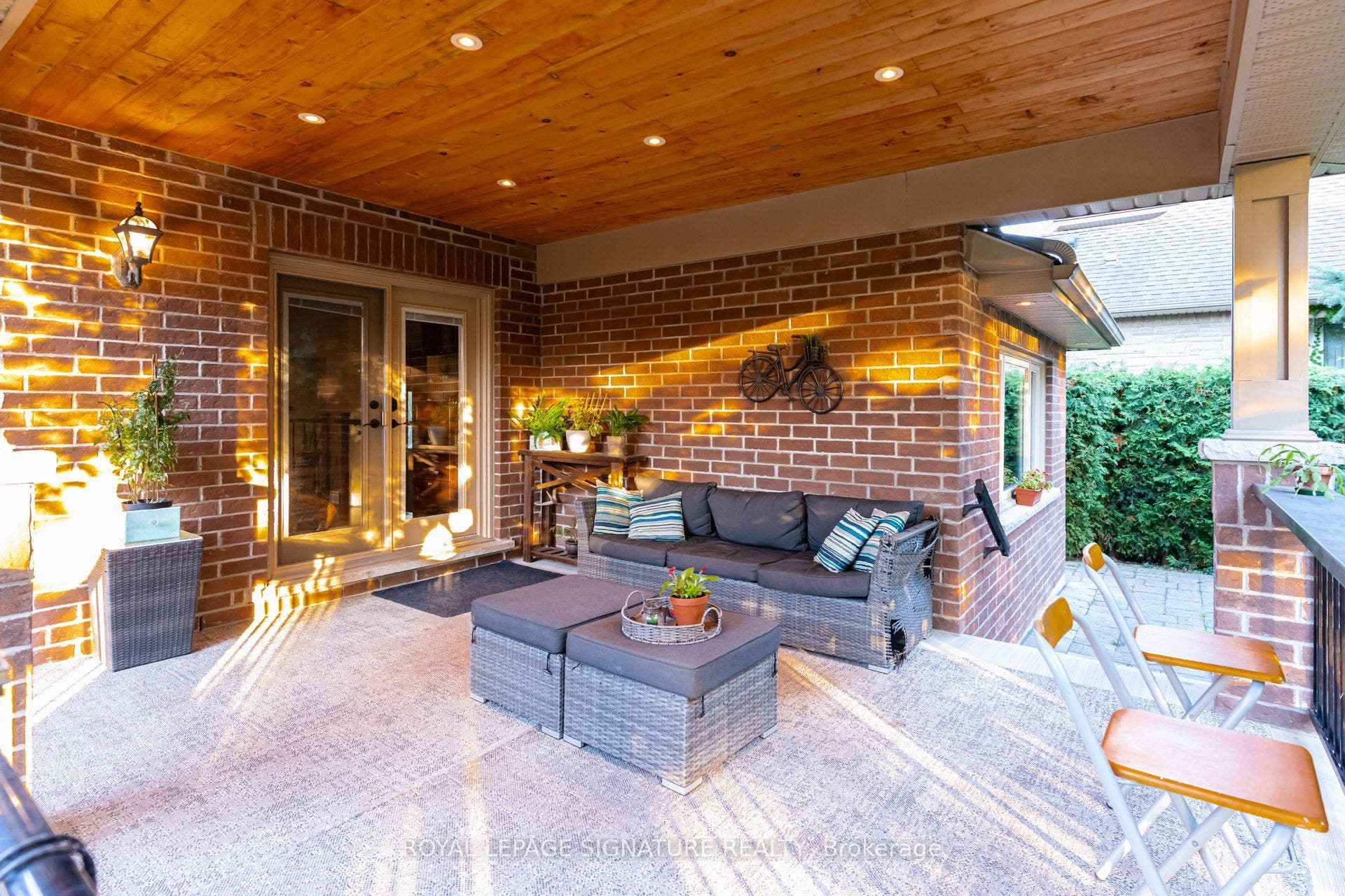 2544 Sharon Crescent, Mississauga, Peel ON L5C 1Y8