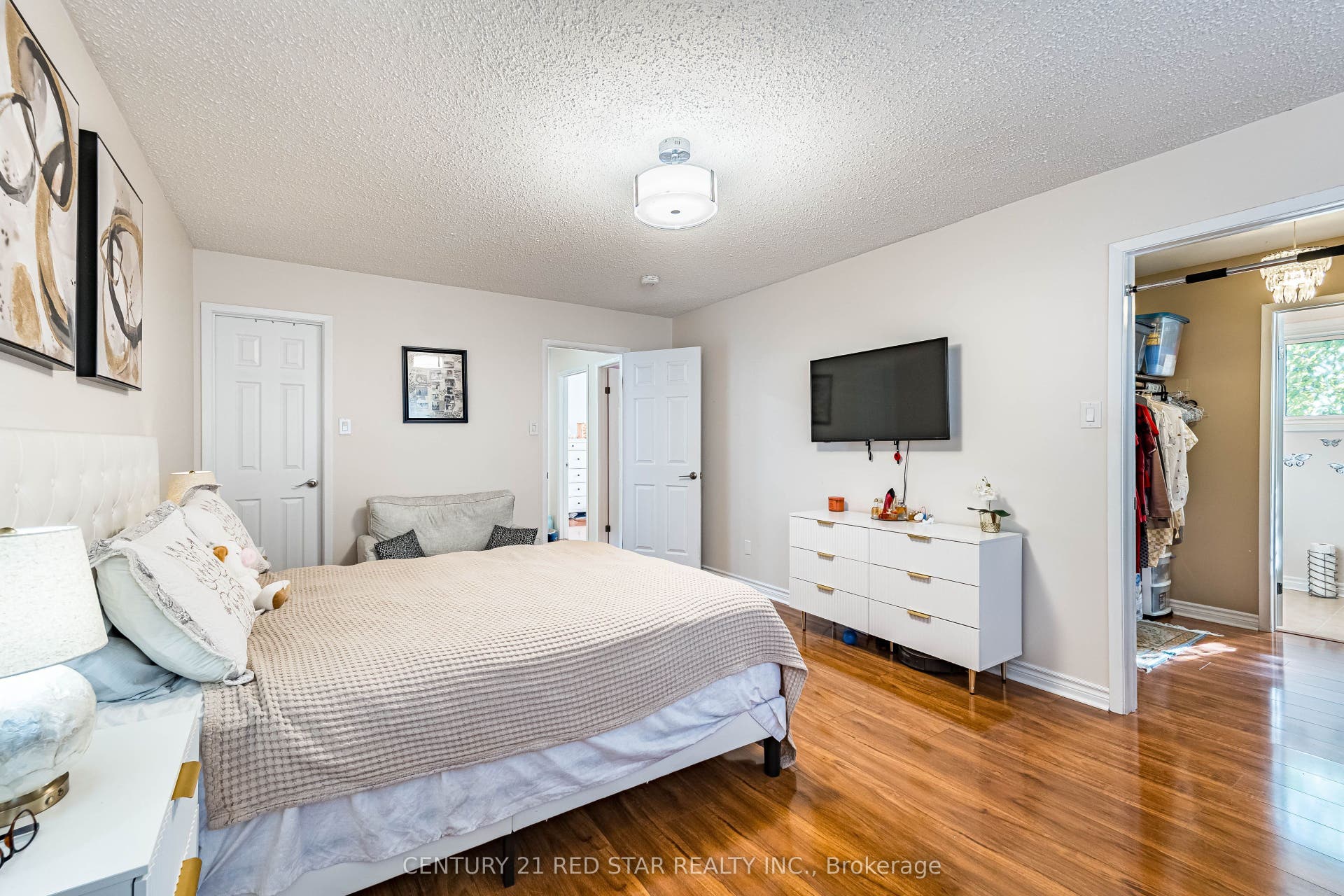 56 Fountainbridge Drive, Caledon, Caledon, Peel ON L7E 1N4