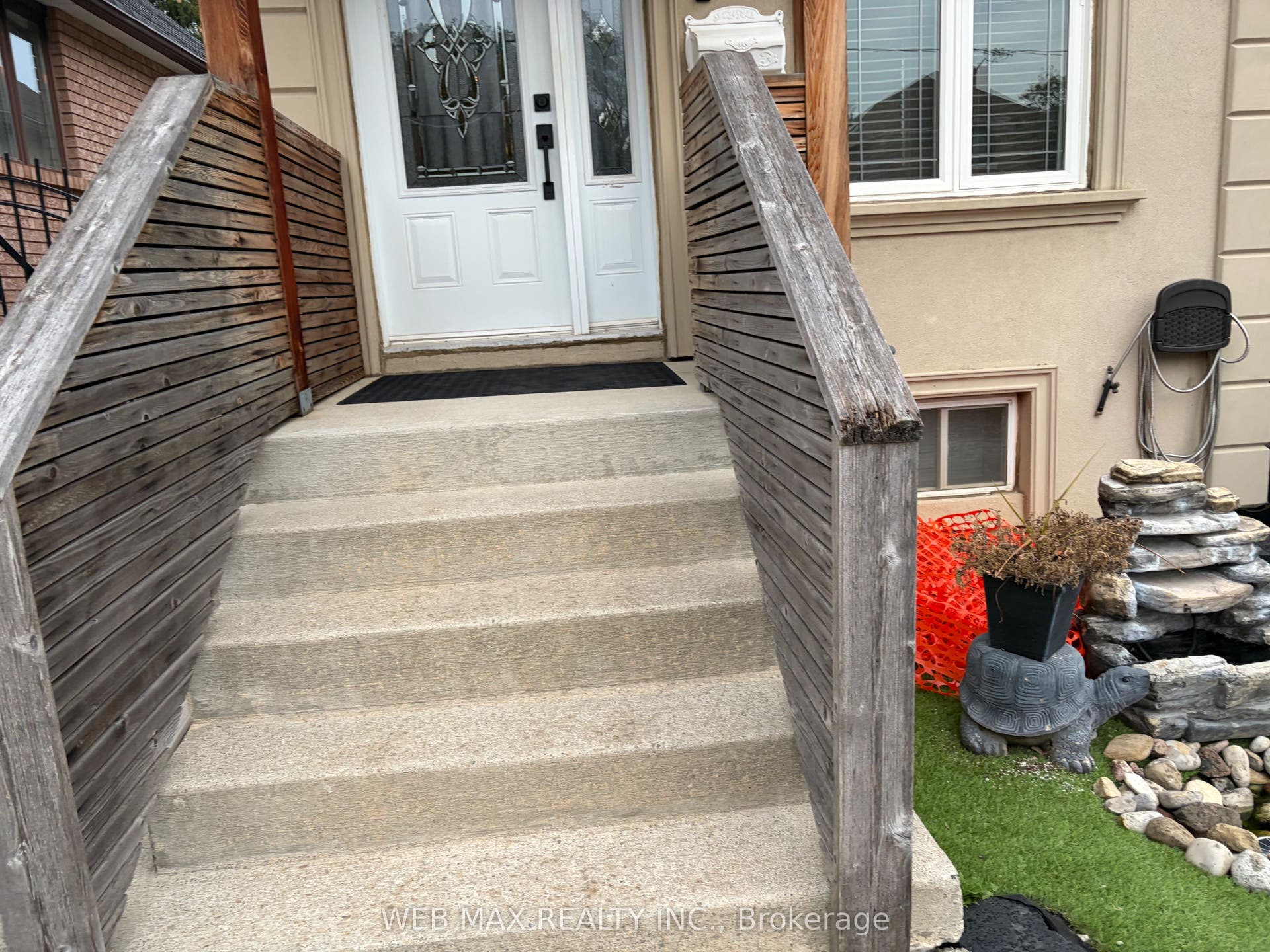15 Branstone Road, #Main, Toronto W, Toronto ON M6E 4E3 15 Branstone Road, #Main, Toronto W, Toronto ON M6E 4E3