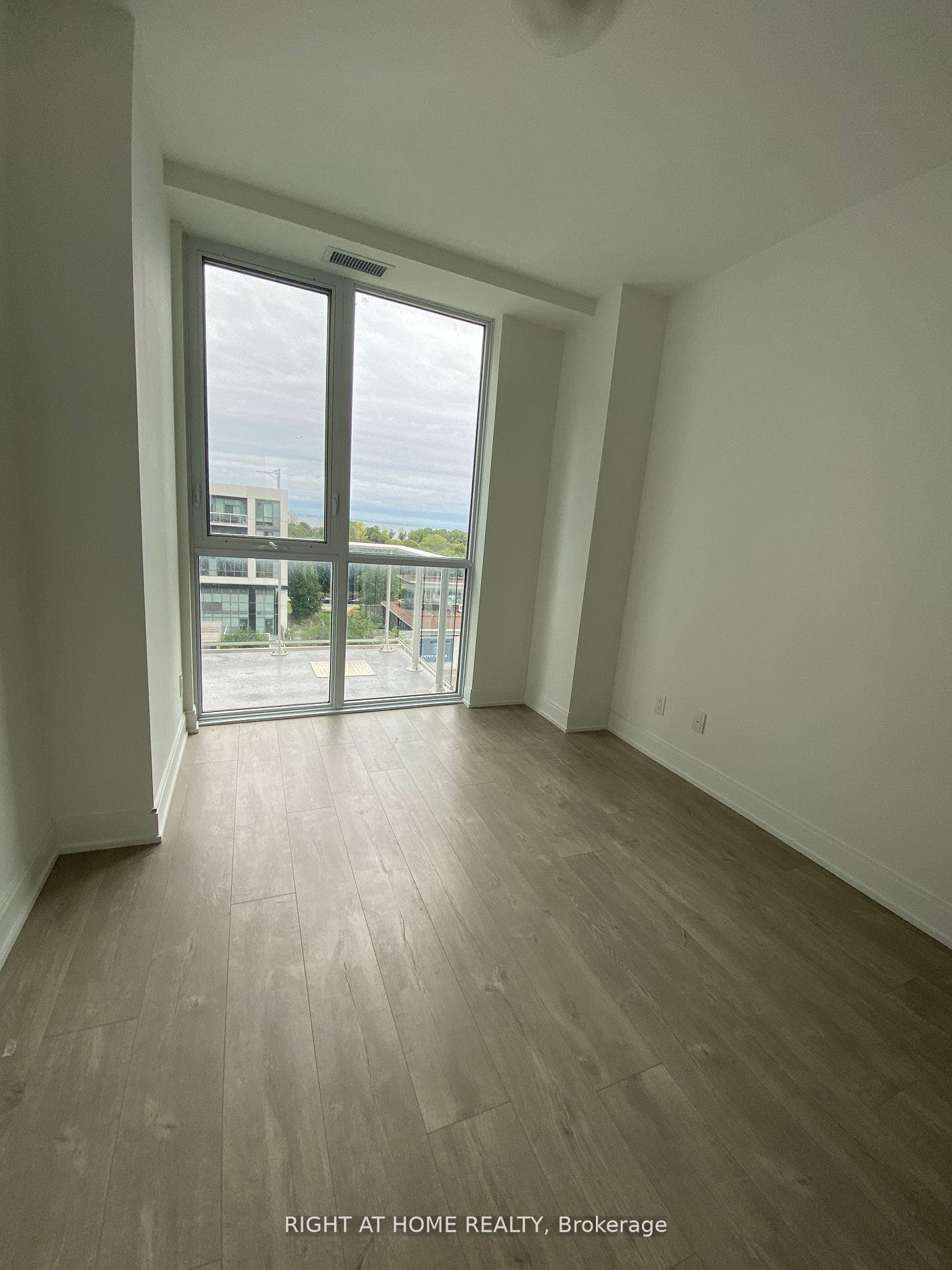 70 Annie Craig Drive W, #413, Toronto W, Toronto ON M8V 0G2