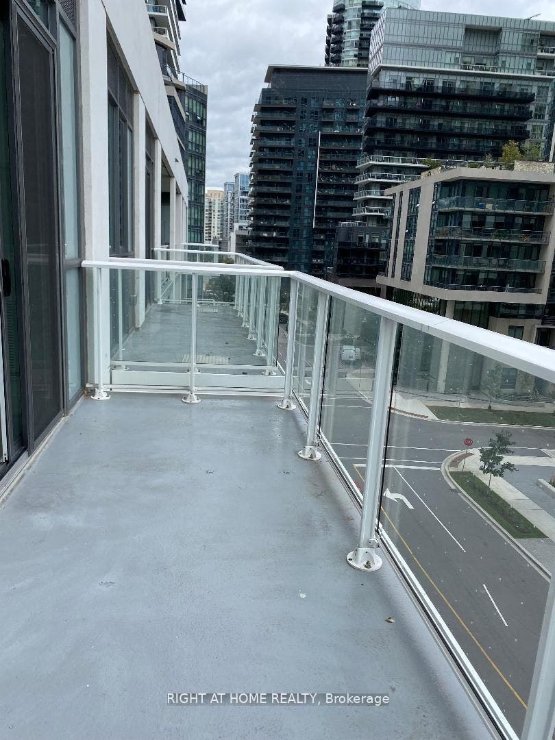 70 Annie Craig Drive W, #413, Toronto W, Toronto ON M8V 0G2