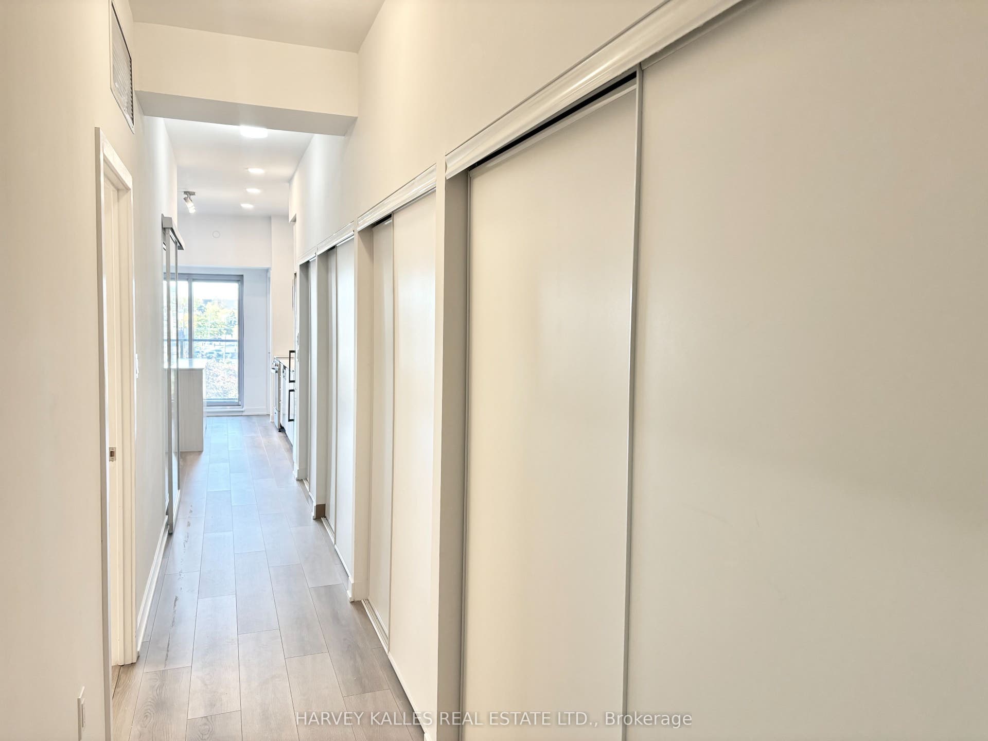 2433 Dufferin Street, #510, Toronto W, Toronto ON M6E 0B4