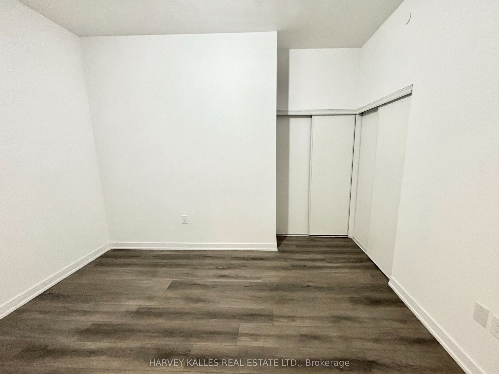 2433 Dufferin Street, #510, Toronto W, Toronto ON M6E 0B4