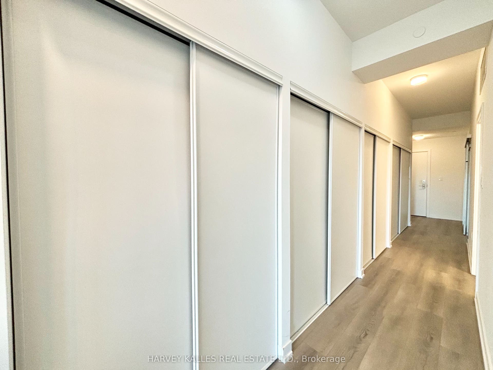 2433 Dufferin Street, #510, Toronto W, Toronto ON M6E 0B4