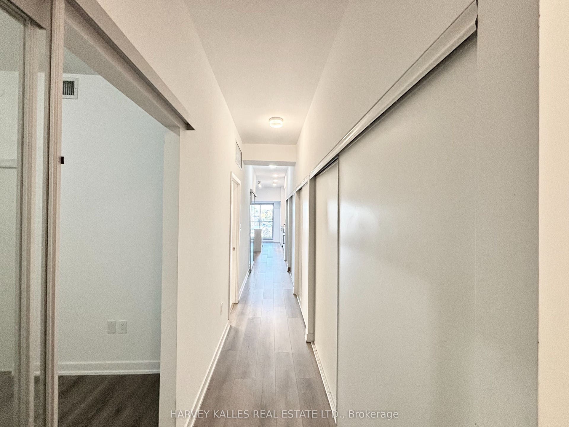 2433 Dufferin Street, #510, Toronto W, Toronto ON M6E 0B4
