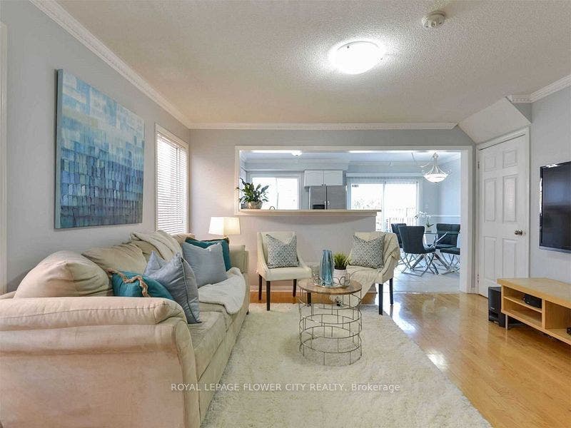 43 Garibaldi Drive, Brampton, Peel ON L6X 4Y7