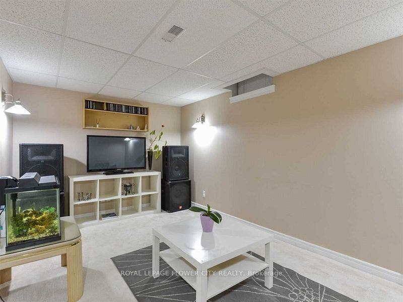 43 Garibaldi Drive, Brampton, Peel ON L6X 4Y7