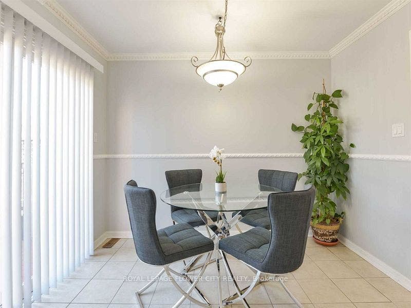 43 Garibaldi Drive, Brampton, Peel ON L6X 4Y7