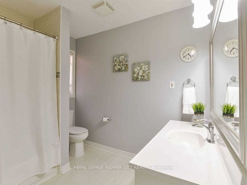 43 Garibaldi Drive, Brampton, Peel ON L6X 4Y7