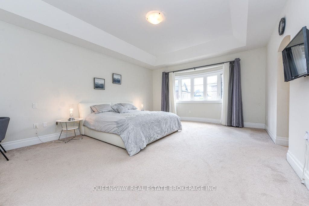 12 Love Court, Brampton, Peel ON L6P 4H6
