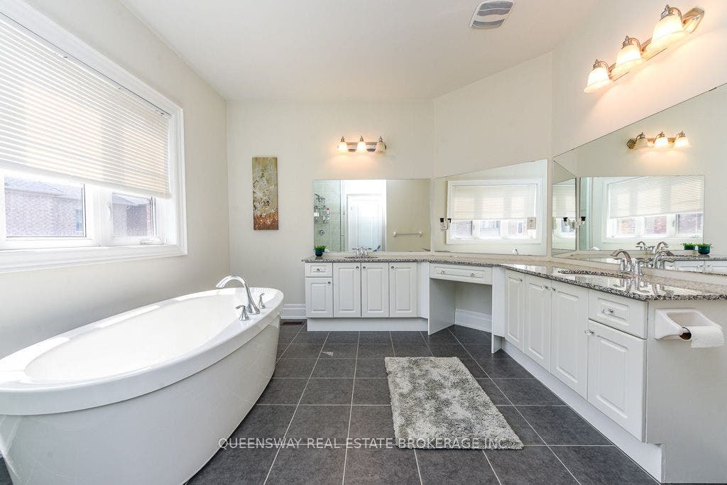 12 Love Court, Brampton, Peel ON L6P 4H6