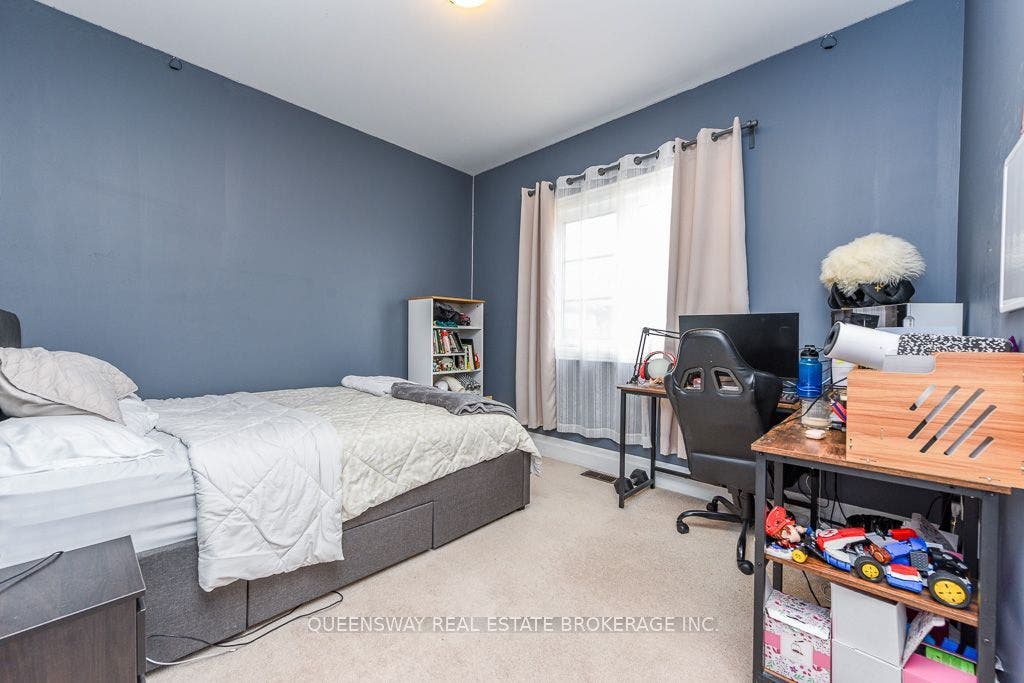 12 Love Court, Brampton, Peel ON L6P 4H6