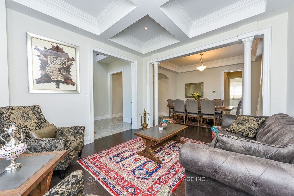 12 Love Court, Brampton, Peel ON L6P 4H6