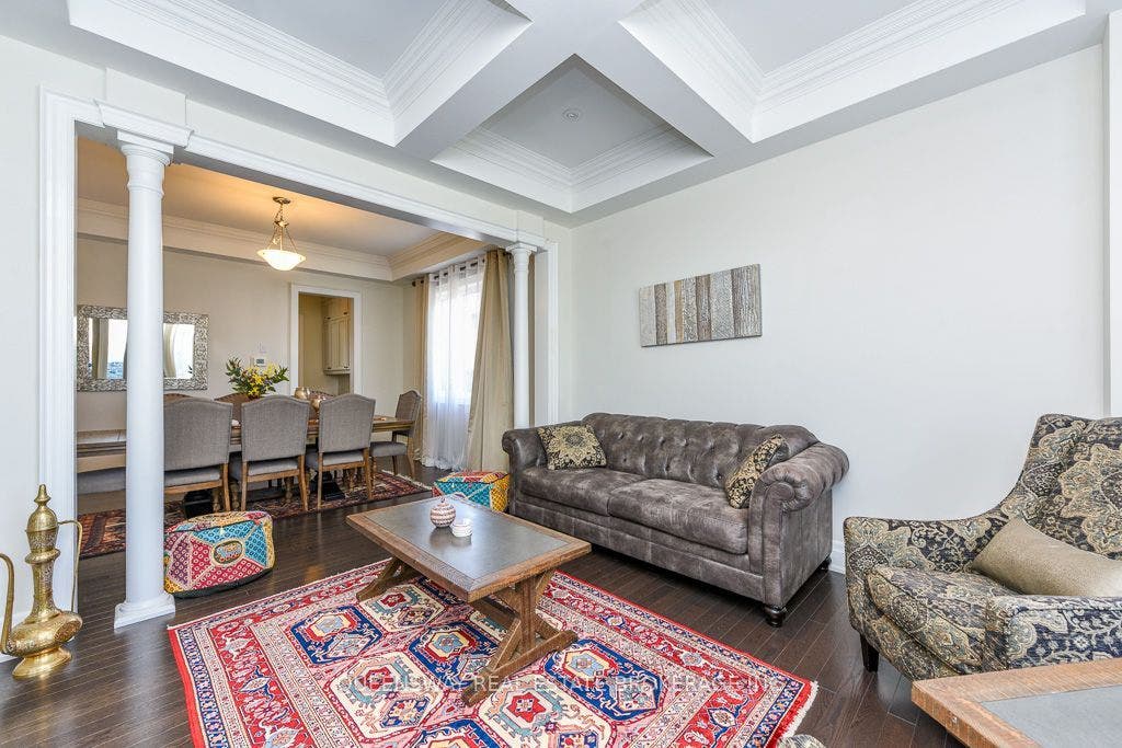 12 Love Court, Brampton, Peel ON L6P 4H6