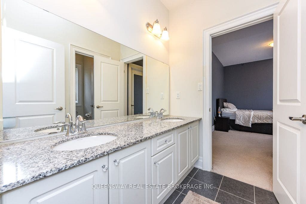 12 Love Court, Brampton, Peel ON L6P 4H6