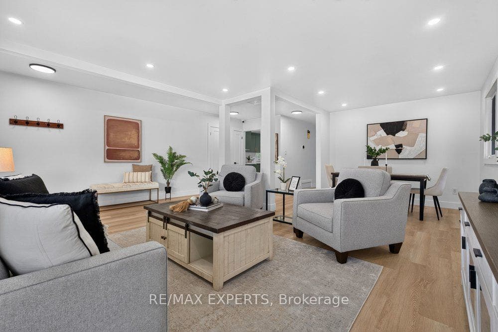 23 Collingdale Road, Toronto W10, Toronto W, Toronto ON M9V 3R2