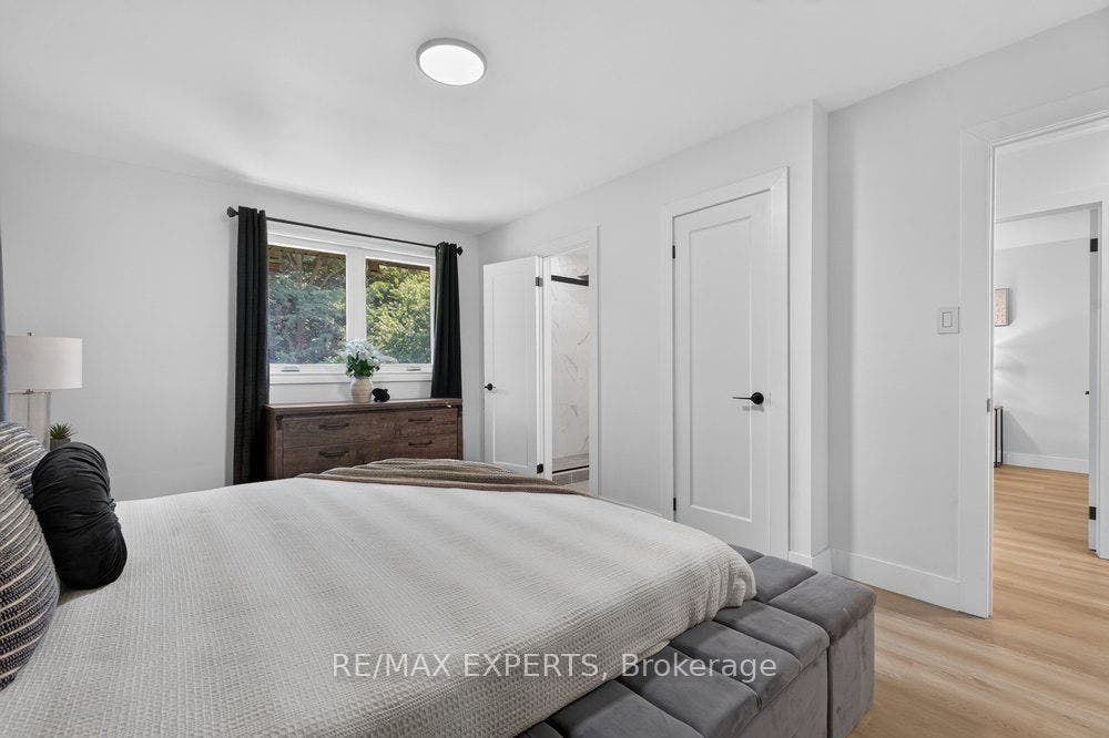 23 Collingdale Road, Toronto W10, Toronto W, Toronto ON M9V 3R2