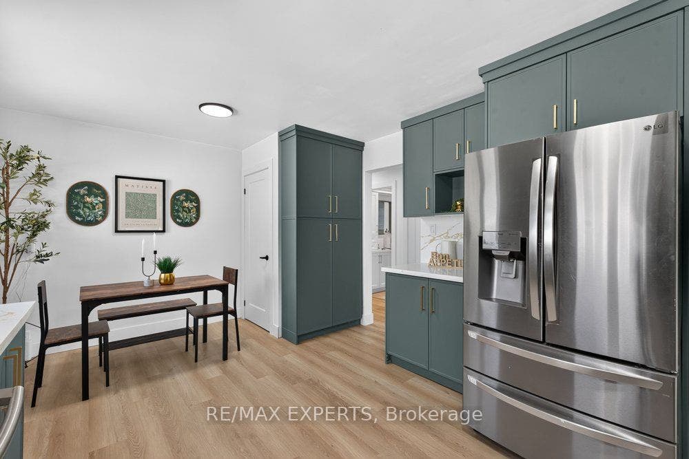 23 Collingdale Road, Toronto W10, Toronto W, Toronto ON M9V 3R2