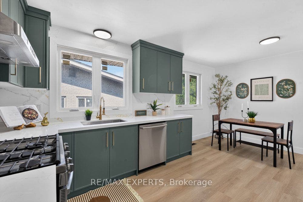 23 Collingdale Road, Toronto W10, Toronto W, Toronto ON M9V 3R2