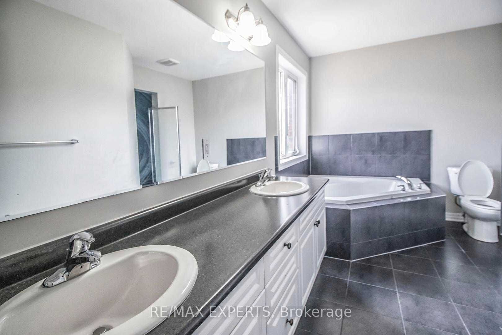 15 Giltspur Road, #Upper, Brampton, Brampton, Peel ON L7A 0Y9