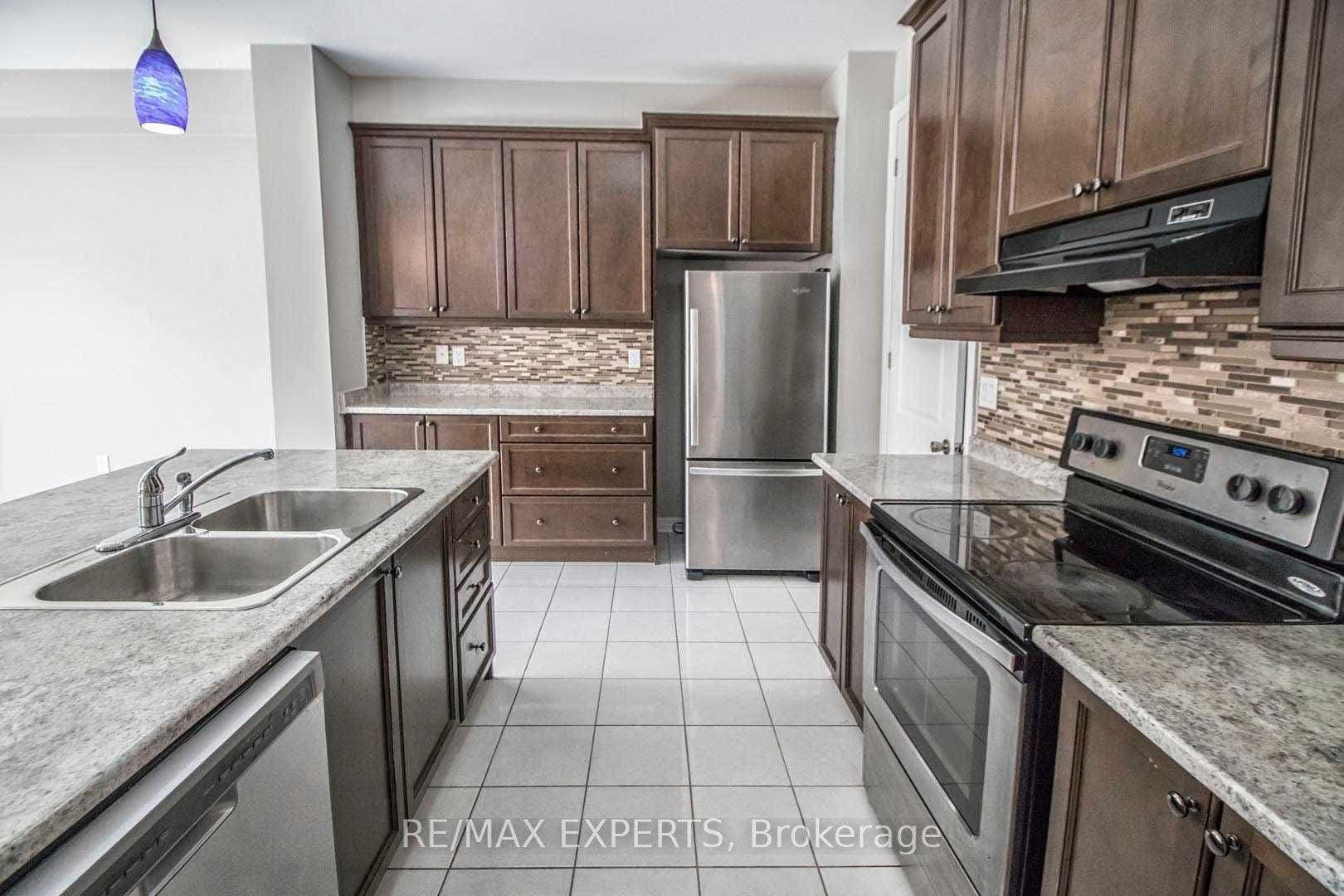 15 Giltspur Road, #Upper, Brampton, Brampton, Peel ON L7A 0Y9