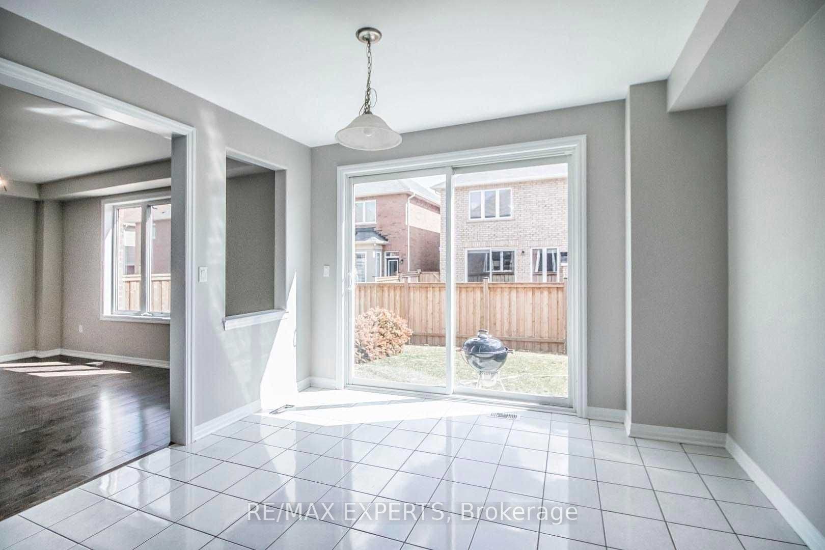 15 Giltspur Road, #Upper, Brampton, Brampton, Peel ON L7A 0Y9