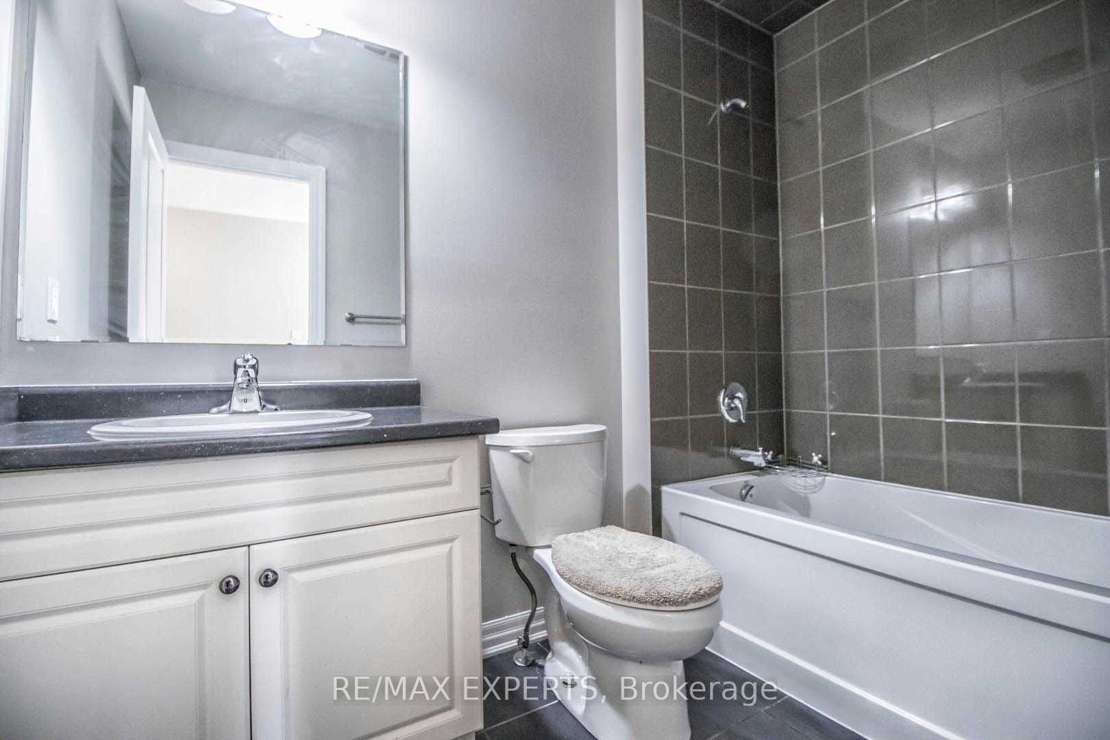 15 Giltspur Road, #Upper, Brampton, Brampton, Peel ON L7A 0Y9