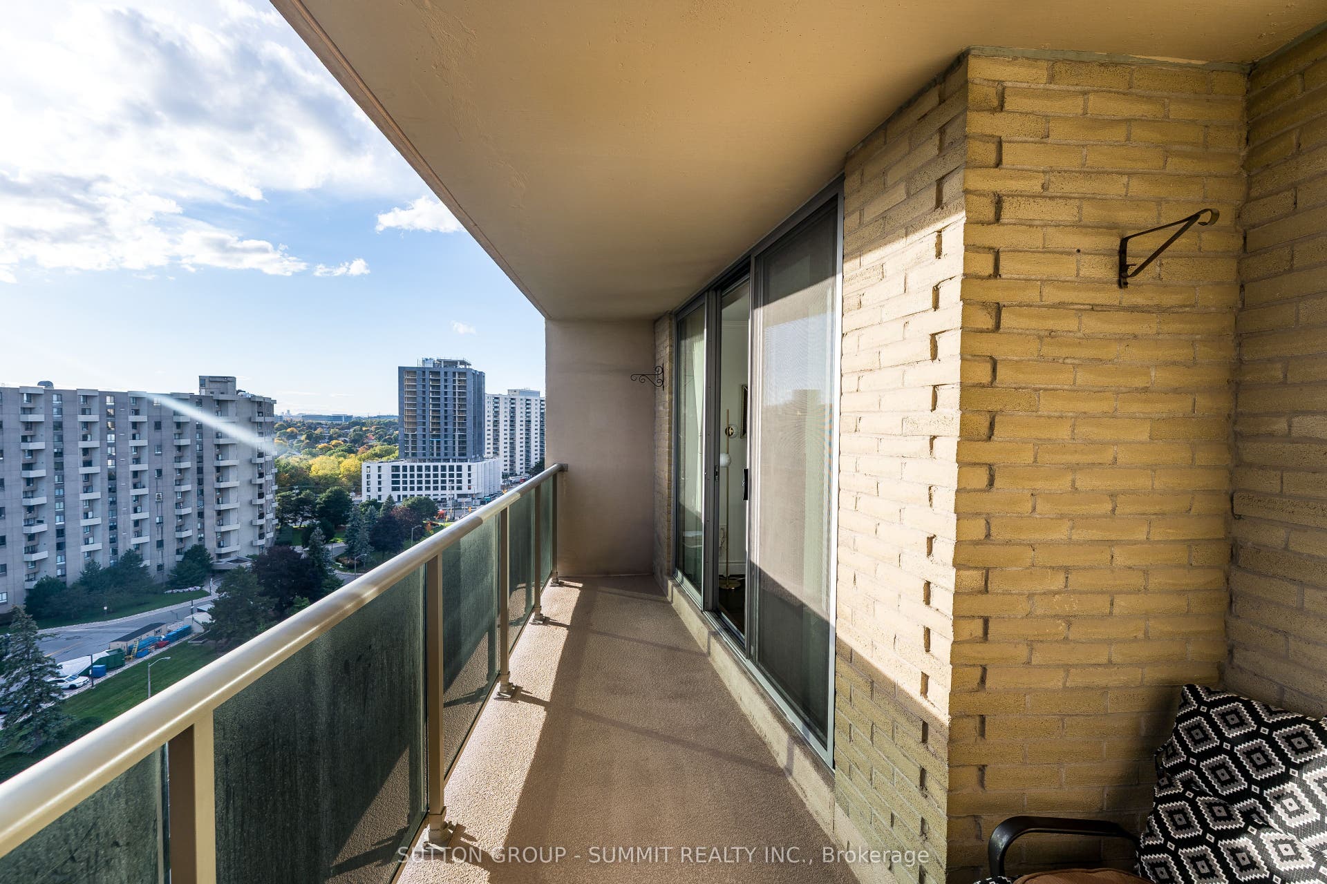 299 Mill Road, #1608, Toronto W, Toronto ON M9C 4V9
