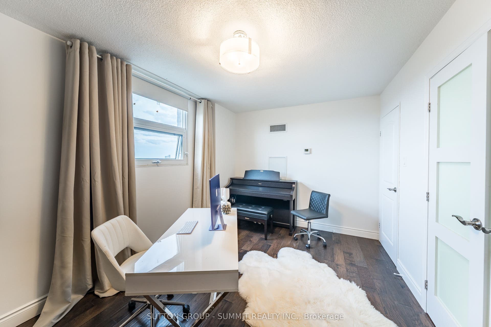 299 Mill Road, #1608, Toronto W, Toronto ON M9C 4V9