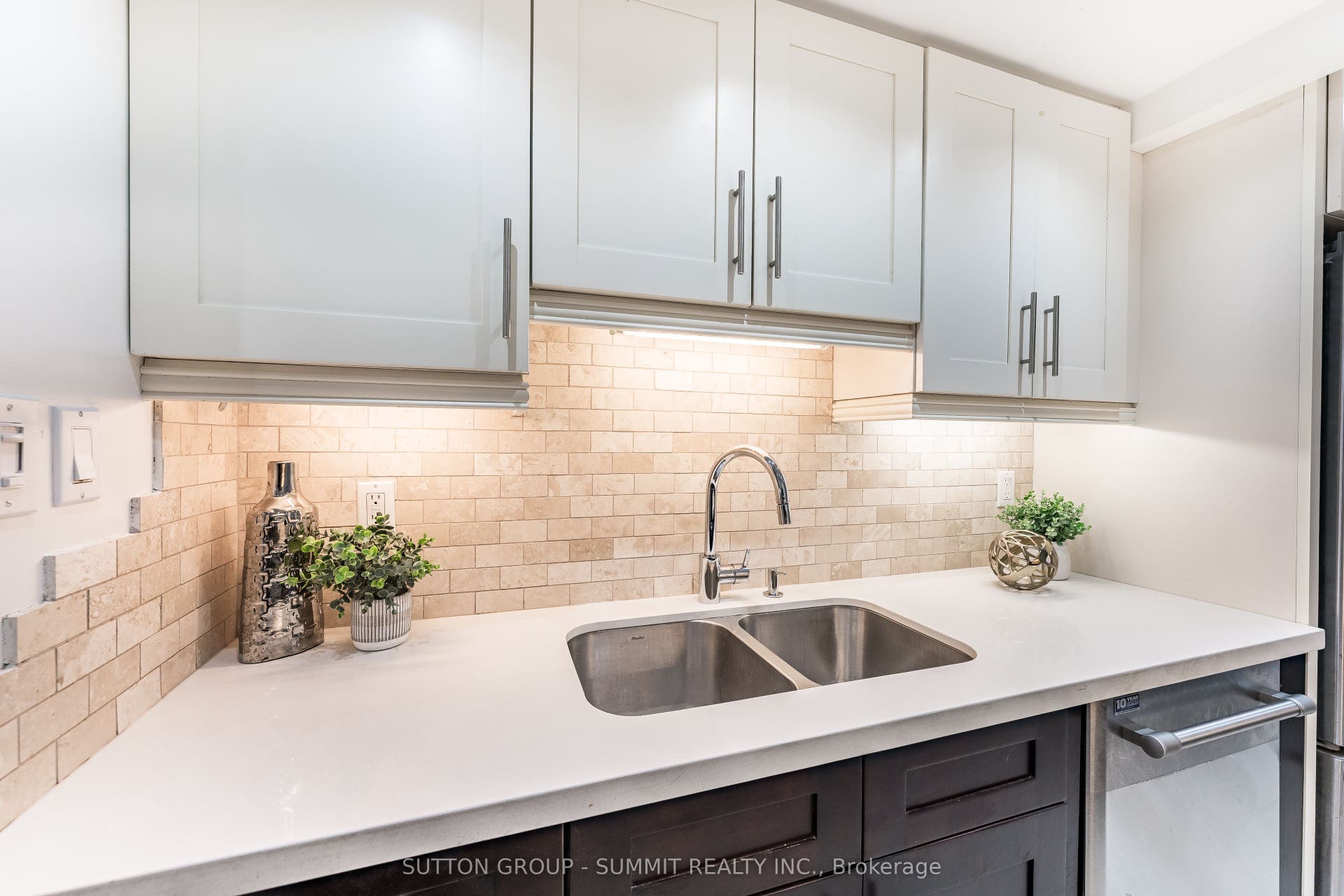 299 Mill Road, #1608, Toronto W, Toronto ON M9C 4V9