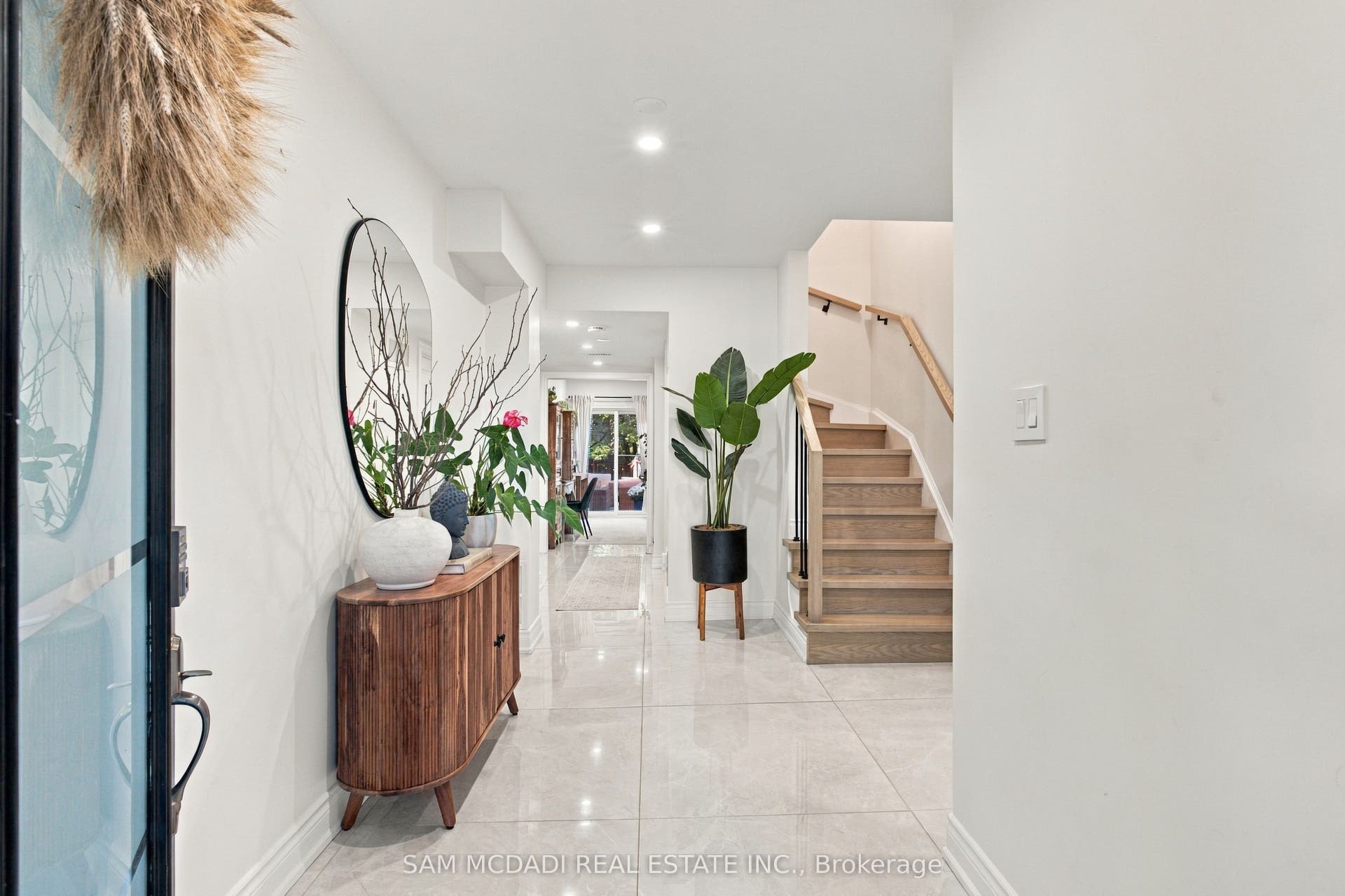 25 Premium Way, Mississauga, Peel ON L5B 1A1