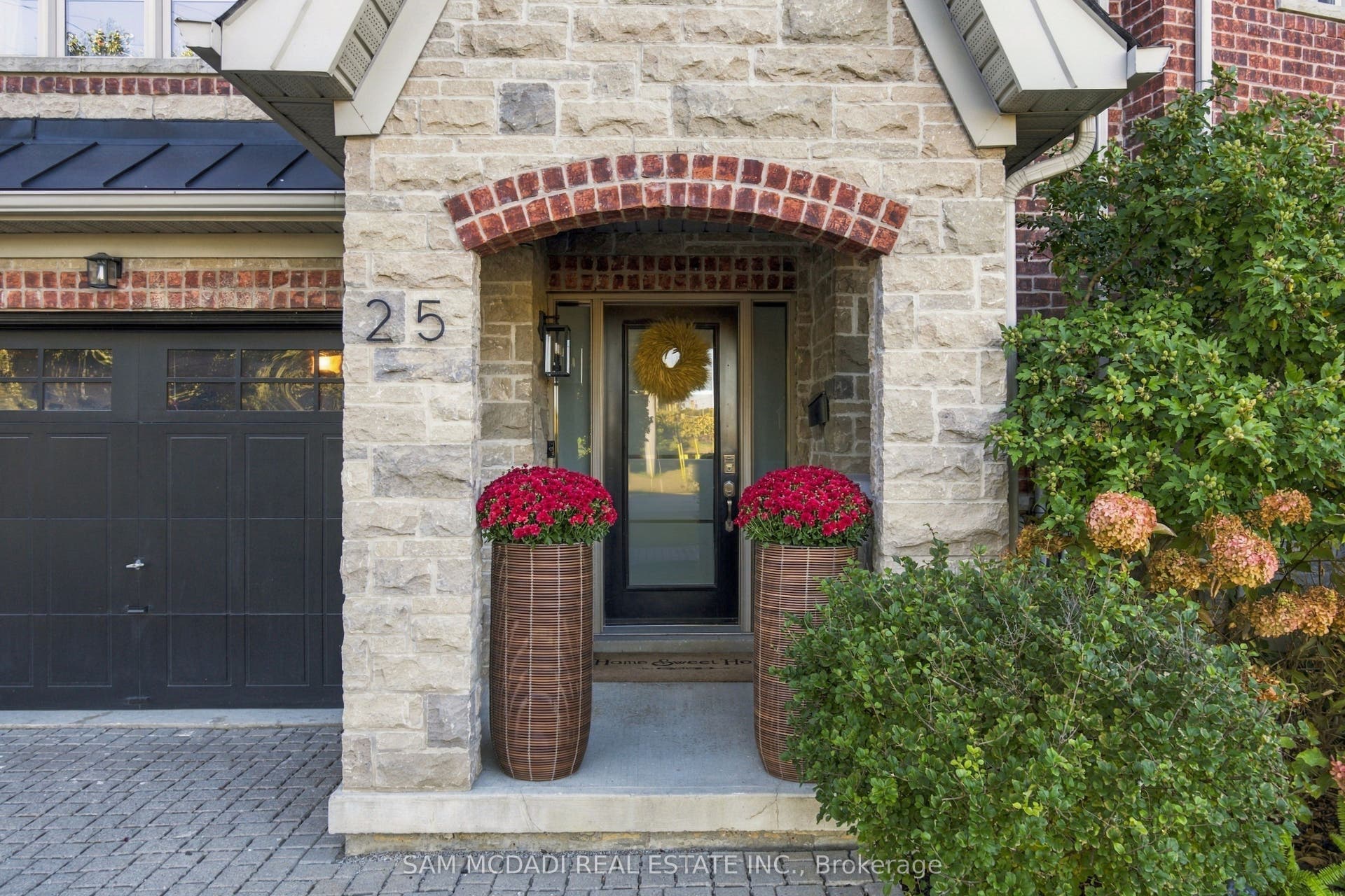 25 Premium Way, Mississauga, Peel ON L5B 1A1