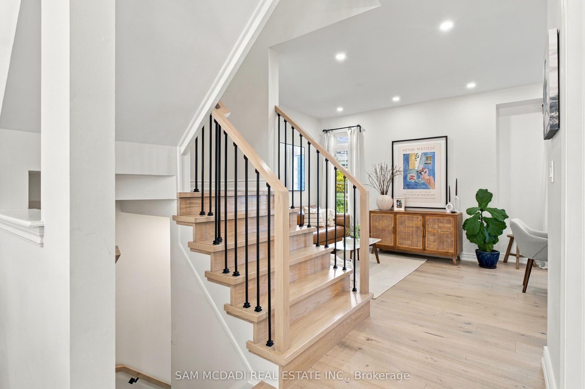 25 Premium Way, Mississauga, Peel ON L5B 1A1