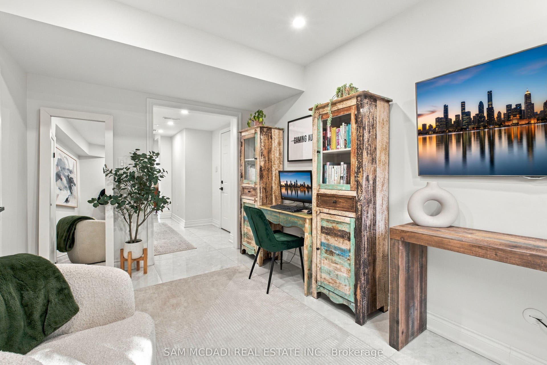 25 Premium Way, Mississauga, Peel ON L5B 1A1