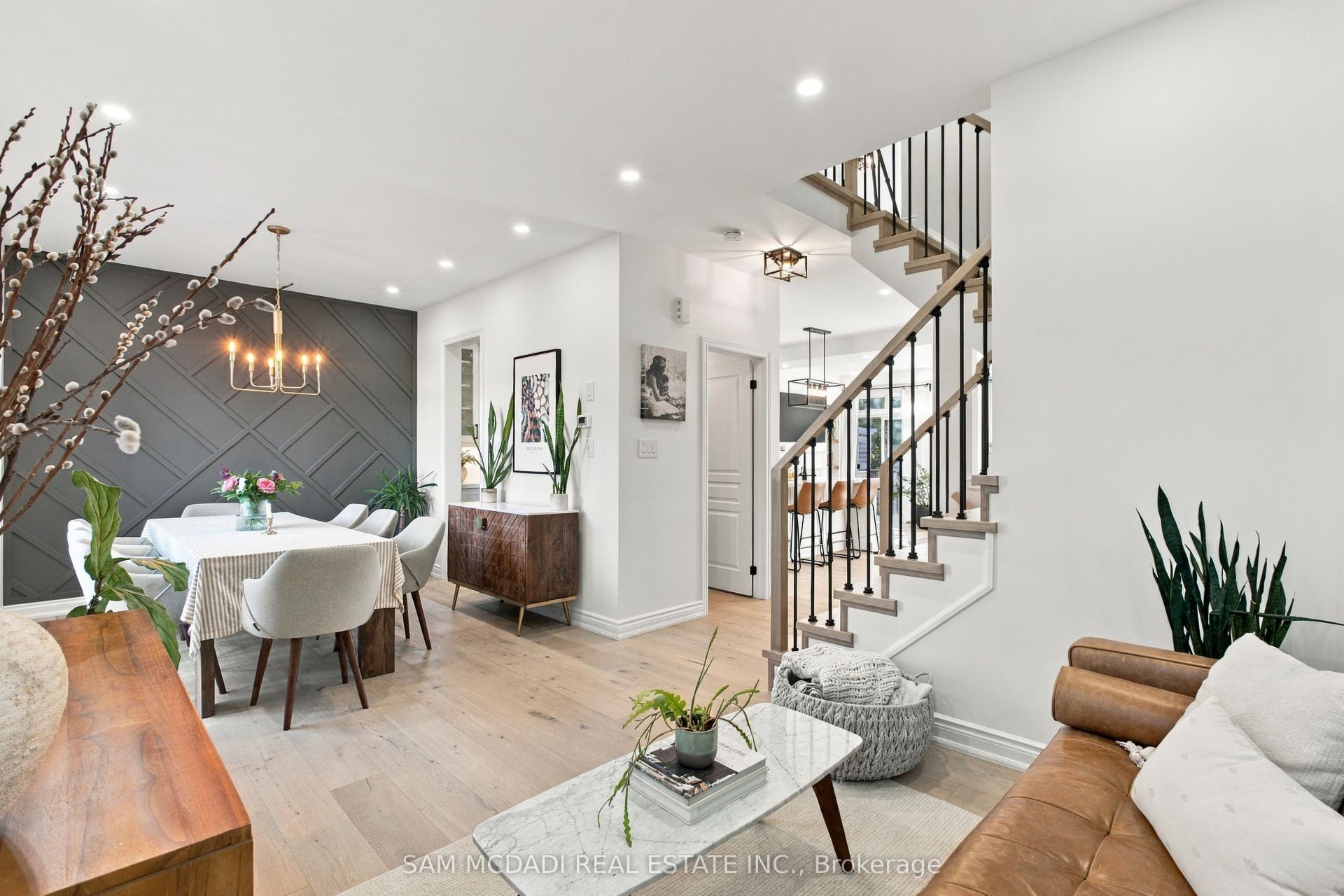 25 Premium Way, Mississauga, Peel ON L5B 1A1
