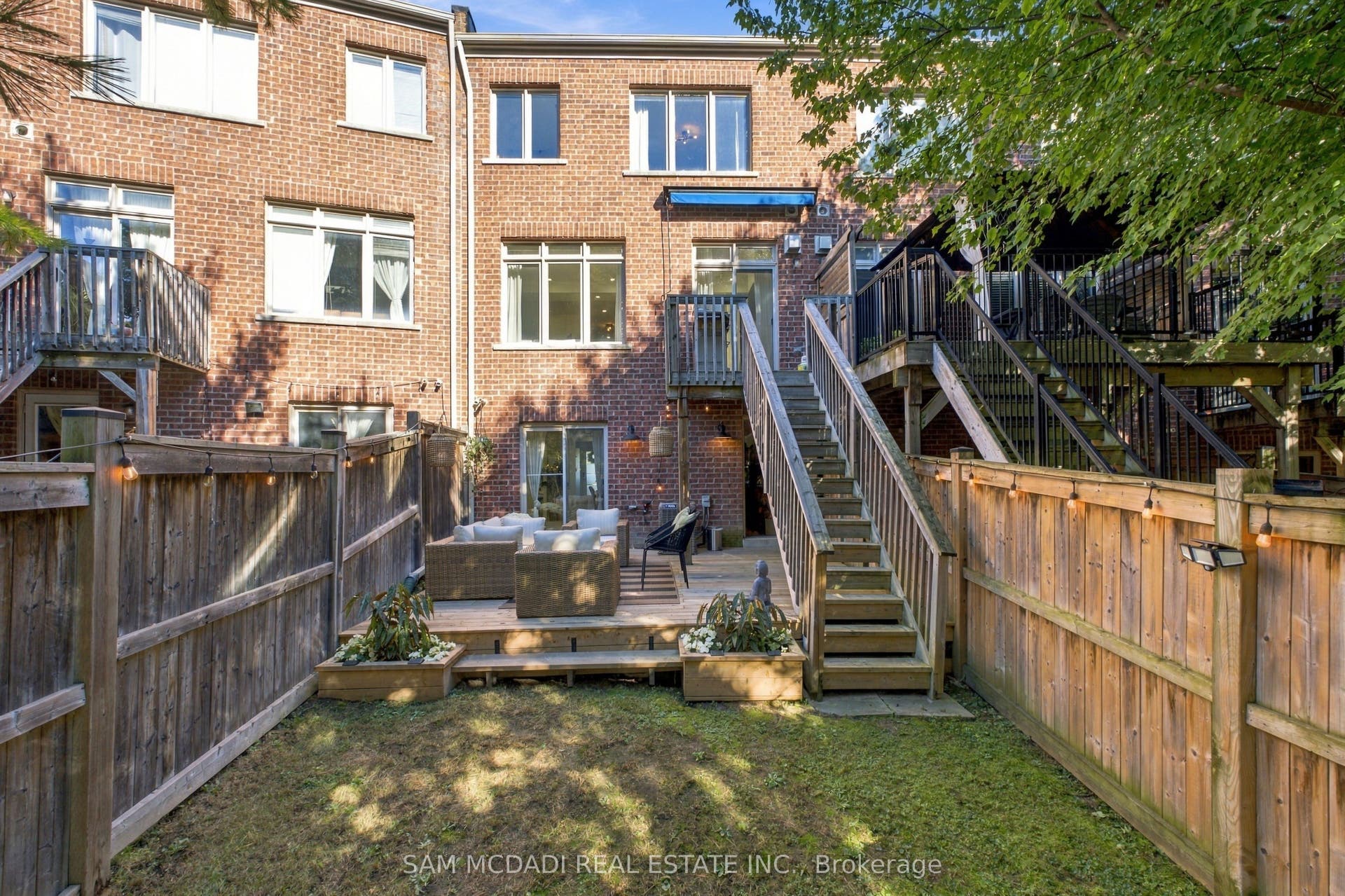 25 Premium Way, Mississauga, Peel ON L5B 1A1