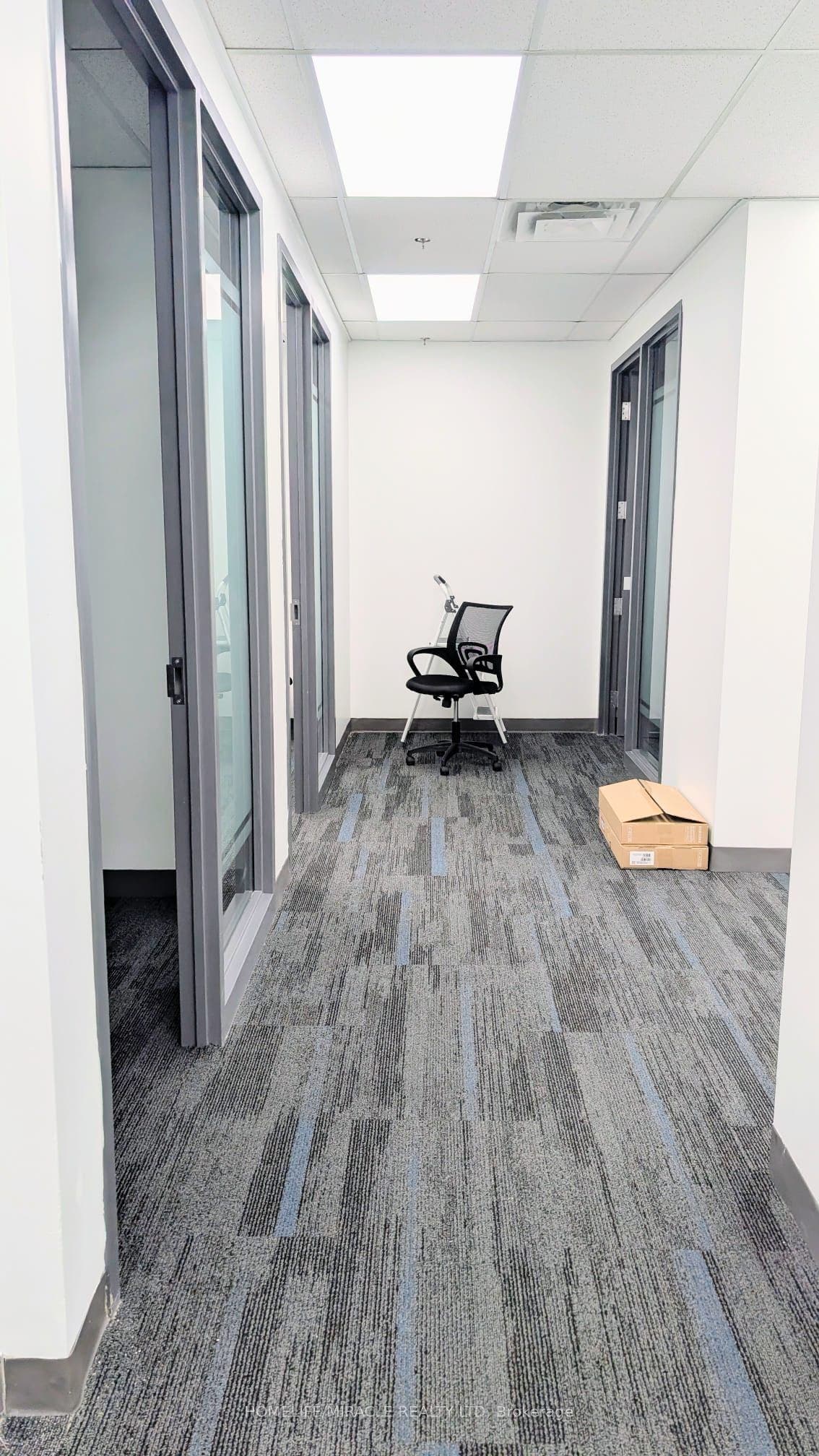 6660 Kennedy Road, #203, Mississauga, Peel ON L5T 2M9