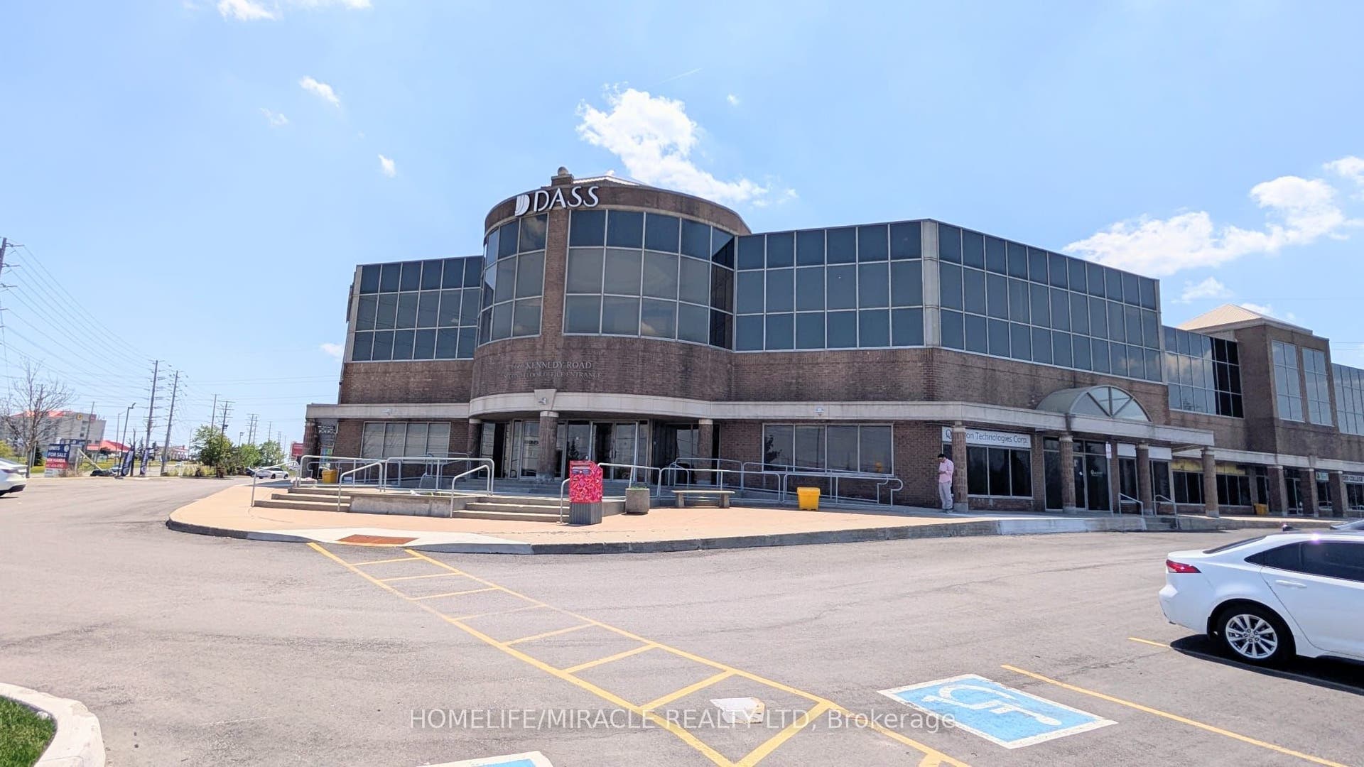 6660 Kennedy Road, #203, Mississauga, Peel ON L5T 2M9