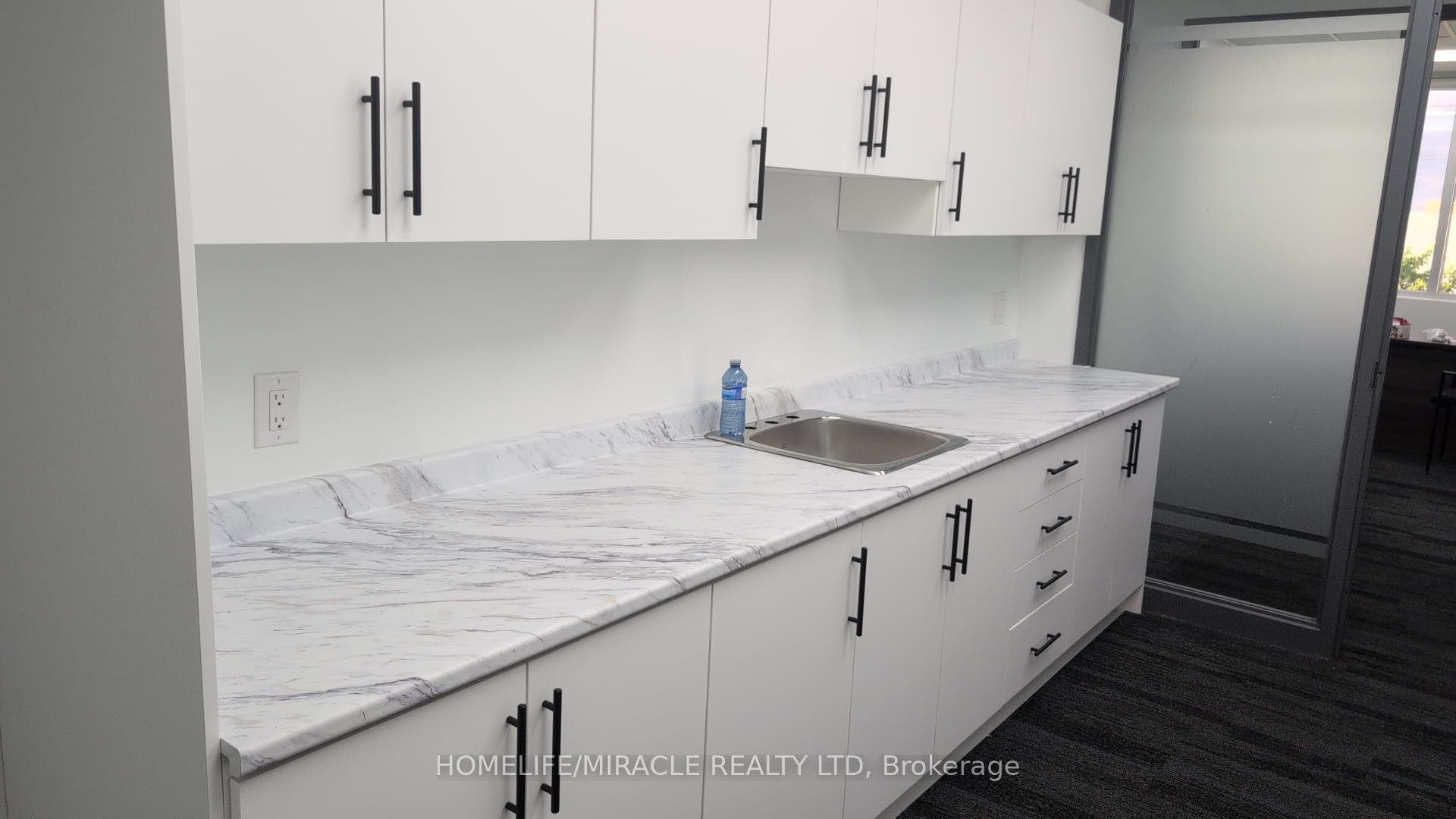 6660 Kennedy Road, #203, Mississauga, Peel ON L5T 2M9
